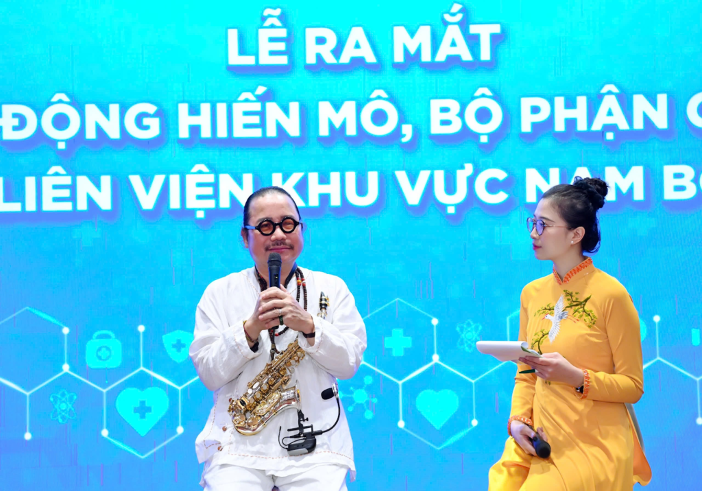 Nghệ sĩ saxophone Trần Mạnh Tuấn: Tôi sống lại nhờ được ghép thận